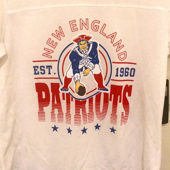Nwt. New England Patriots old school logo white T-shirt size large - Picture 3 of 6